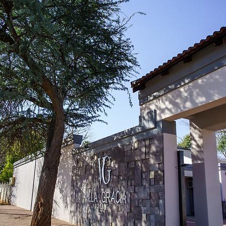 Villa Gracia Guesthouse Клерксдорп Экстерьер фото