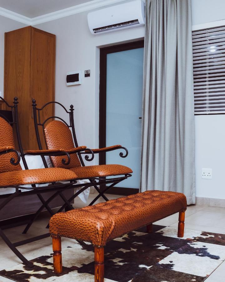 Villa Gracia Guesthouse Клерксдорп Экстерьер фото
