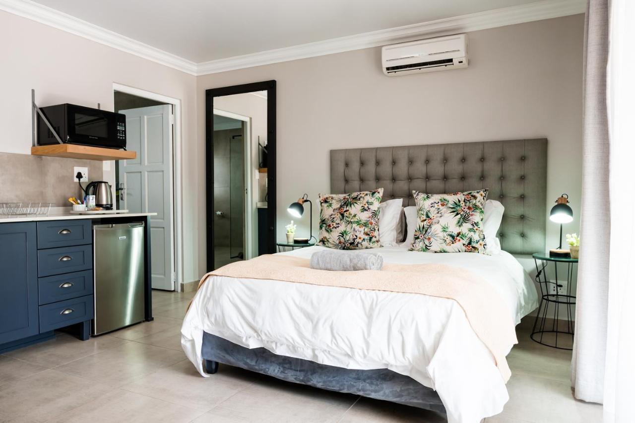 Villa Gracia Guesthouse Клерксдорп Экстерьер фото