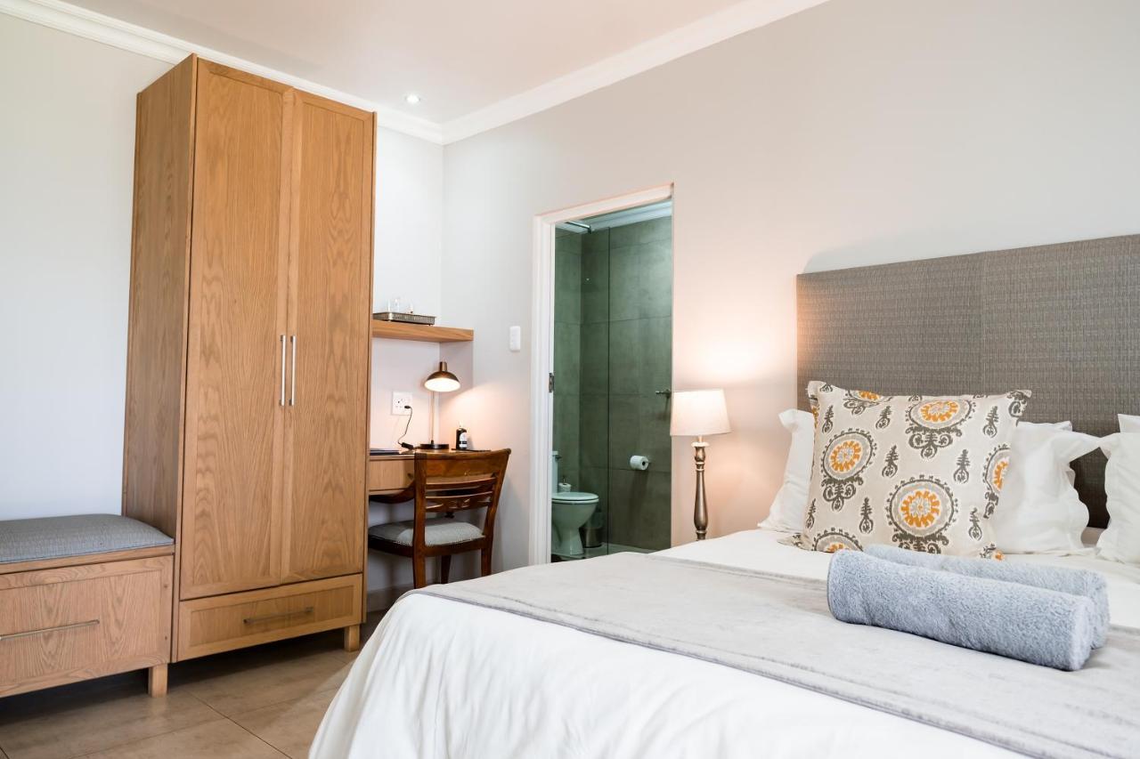 Villa Gracia Guesthouse Клерксдорп Экстерьер фото